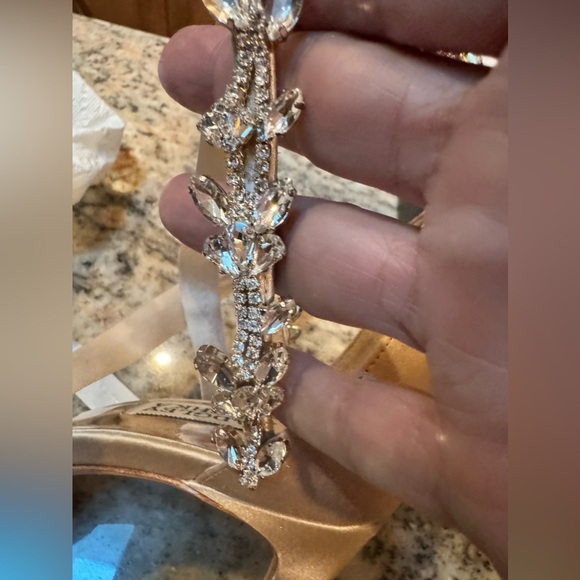 Badgley Mischka champagne heeled wedding / formal shoes. Box included - Picture 4 of 16